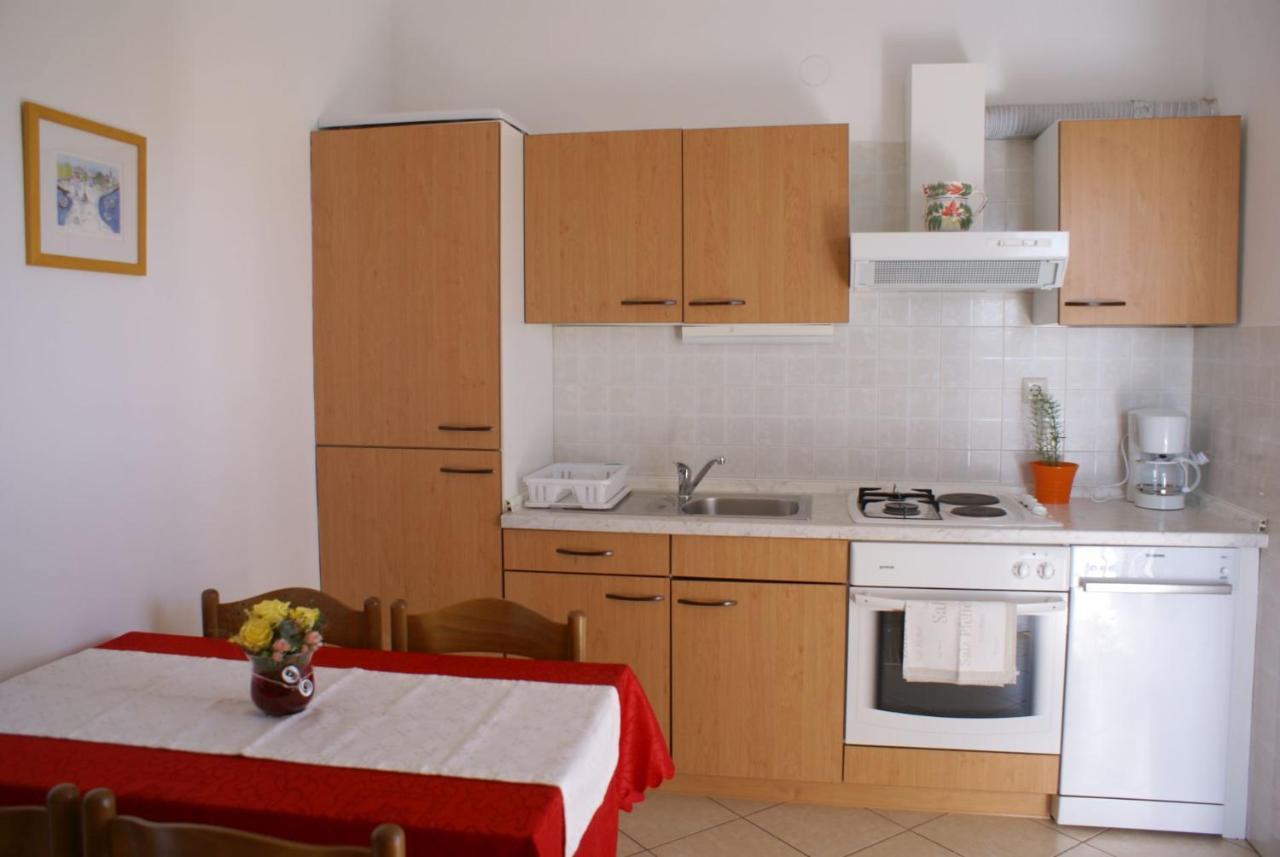 Apartment Nevenka Krk Town Εξωτερικό φωτογραφία