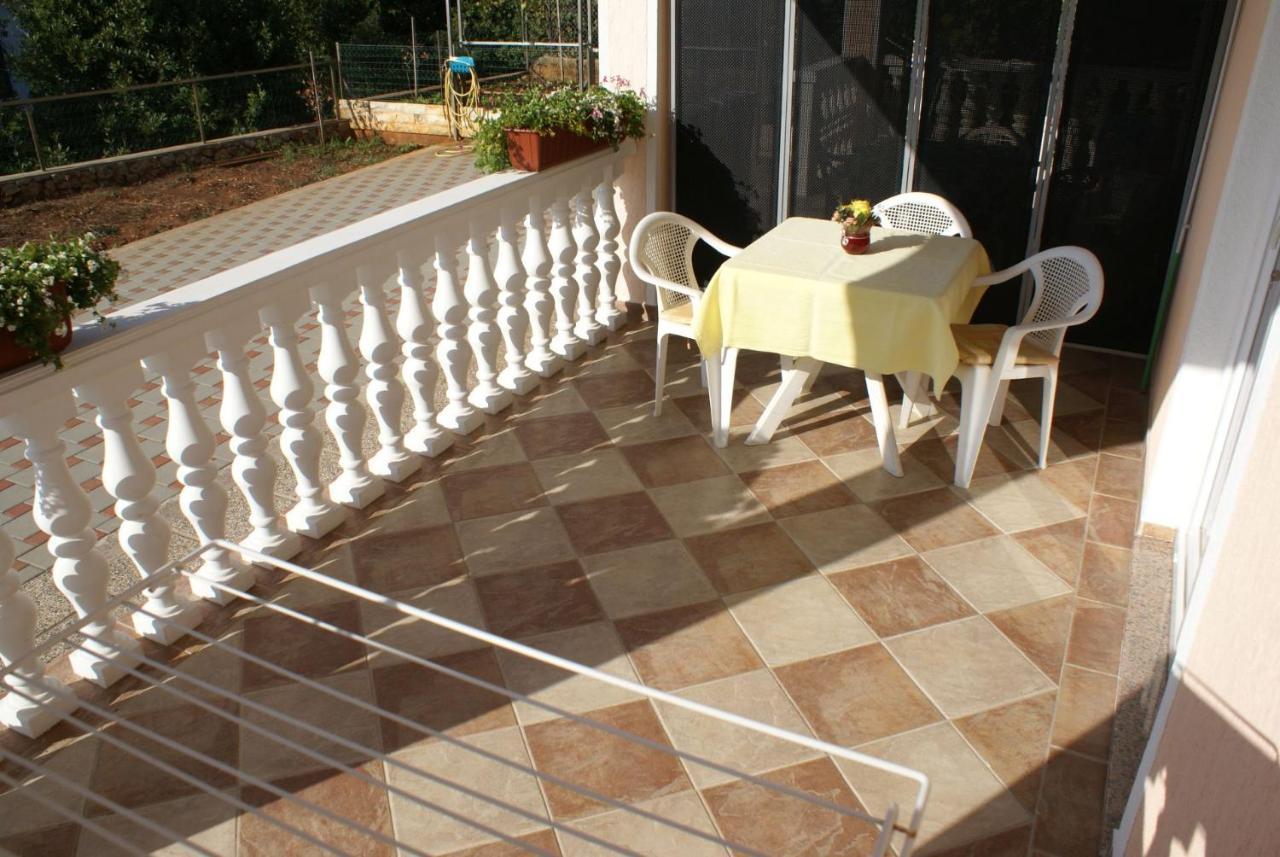 Apartment Nevenka Krk Town Εξωτερικό φωτογραφία