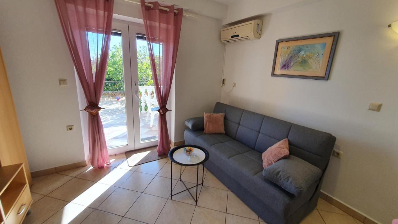 Apartment Nevenka Krk Town Εξωτερικό φωτογραφία