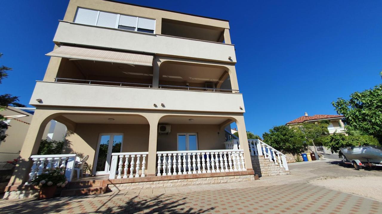 Apartment Nevenka Krk Town Εξωτερικό φωτογραφία