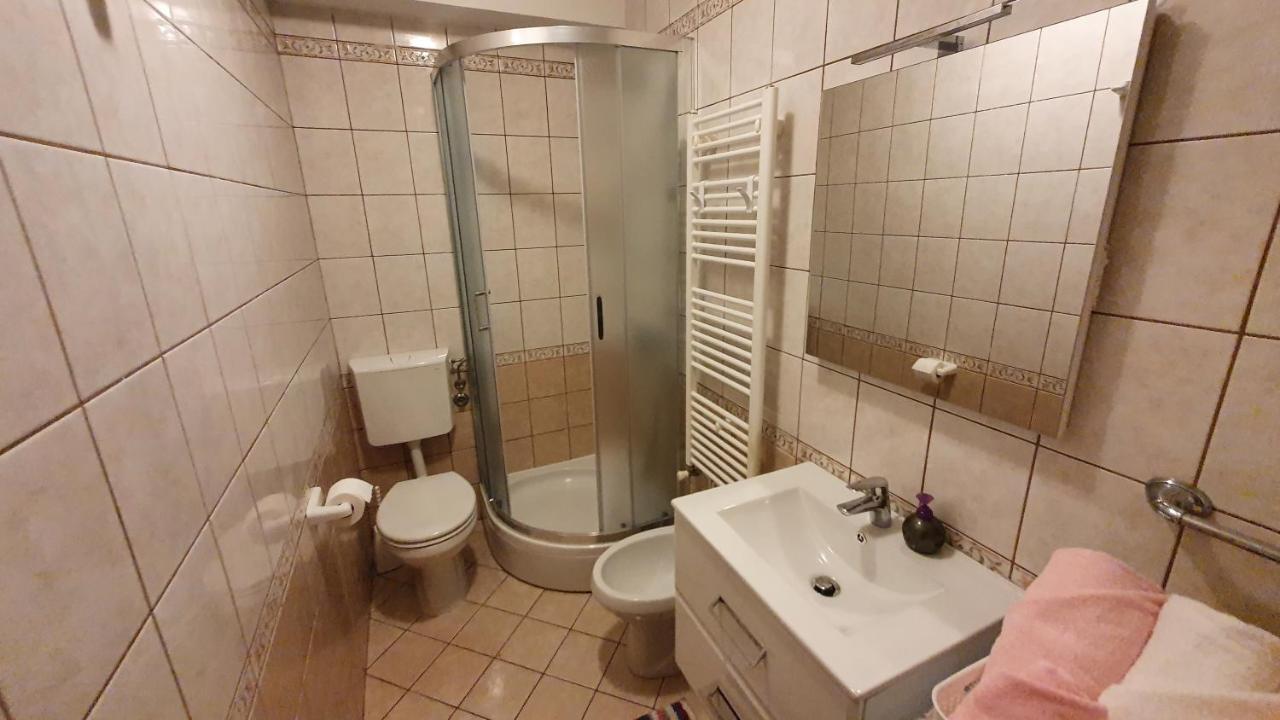 Apartment Nevenka Krk Town Εξωτερικό φωτογραφία